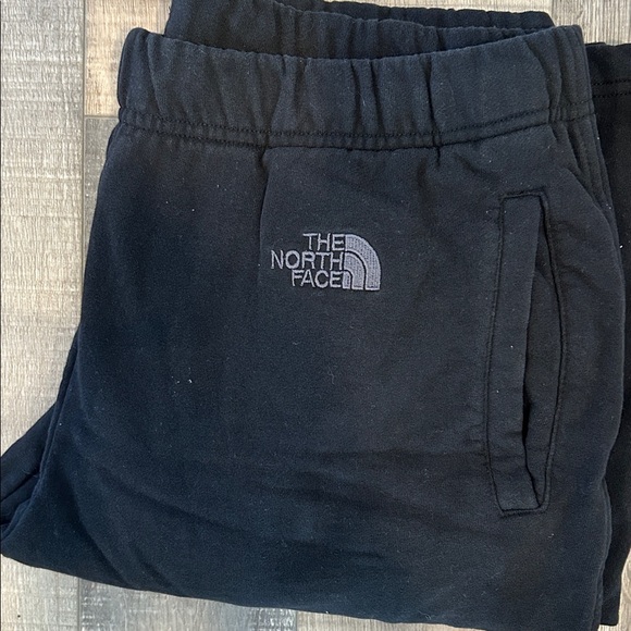 The north face mens sweatpants - Picture 2 of 6